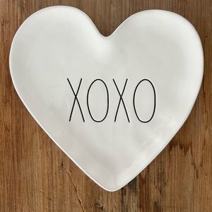 Rae Dunn | XOXO Heart Plate NWT